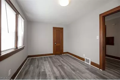 10203 Greenview Avenue, Garfield Heights, OH 44125 - Photo 28