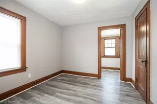 10203 Greenview Ave, Garfield Heights, OH 44125 - Photo 18