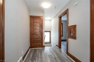 10203 Greenview Ave, Garfield Heights, OH 44125 - Photo 16