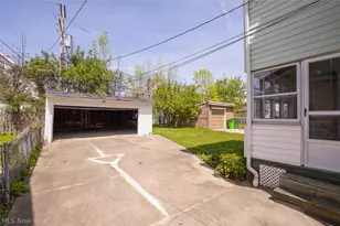 10203 Greenview Ave, Garfield Heights, OH 44125 - Photo 30