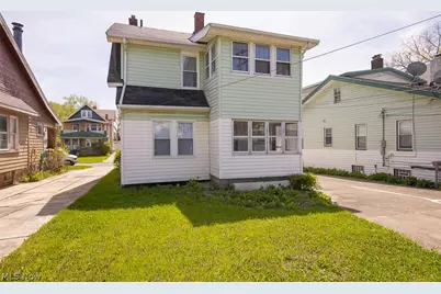 10203 Greenview Avenue, Garfield Heights, OH 44125 - Photo 32