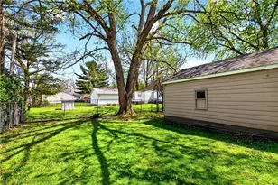 1424 Clemmens Ave NW, Warren, OH 44485 - Photo 22