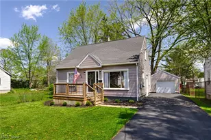 1424 Clemmens Ave NW, Warren, OH 44485 - Photo 2