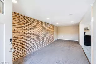 49215 Purinton Ave, East Liverpool, OH 43920 - Photo 4