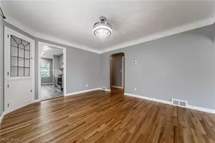 1384 Argonne Rd, South Euclid, OH 44121 - Photo 4