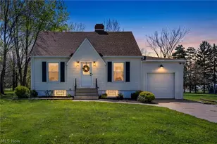375 Hillside Rd, Green Hills, OH 44131 - Photo 2