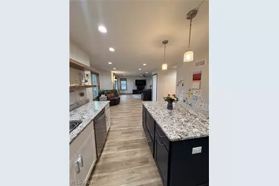 234 E Ohio Avenue, Dover, OH 44622 - Photo 12