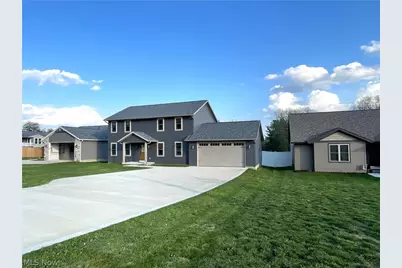 234 E Ohio Avenue, Dover, OH 44622 - Photo 1