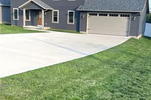 234 E Ohio Ave, Dover, OH 44622 - Photo 2