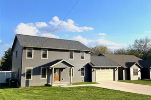 234 E Ohio Ave, Dover, OH 44622 - Photo 4