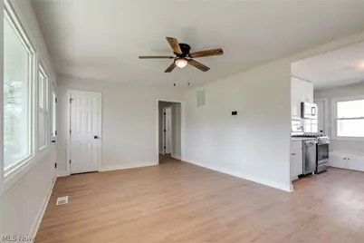 4314 Talbot Lane, Lorain, OH 44055 - Photo 14