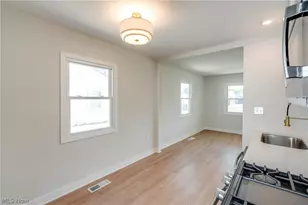 4314 Talbot Ln, Lorain, OH 44055 - Photo 8