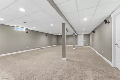 8888 Scotsbury Street NW, Massillon, OH 44646 - Photo 32