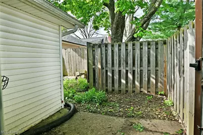 190 Meadowbrook Avenue, Youngstown, OH 44512 - Photo 32