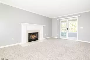 104 Woodbridge Crossing, Chardon, OH 44024 - Photo 6