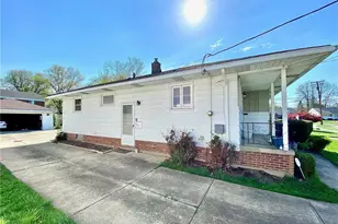 24350 Stephen Ave, Euclid, OH 44123 - Photo 4