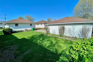 24350 Stephen Ave, Euclid, OH 44123 - Photo 6