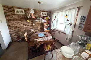 239 Fairview St, Louisville, OH 44641 - Photo 14
