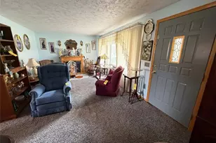 239 Fairview St, Louisville, OH 44641 - Photo 16