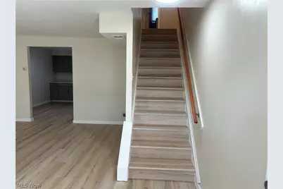 1602 Lee Terrace Drive, Wickliffe, OH 44092 - Photo 2