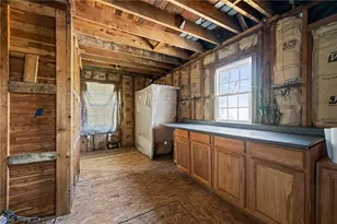 32601 Eddy Rd, Willoughby Hills, OH 44094 - Photo 8