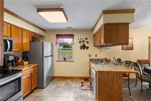 1995-1997 Rolling Meadows Ln, Akron, OH 44312 - Photo 36