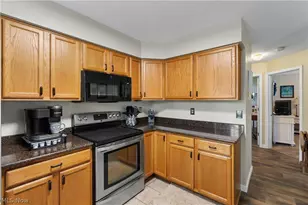 1995-1997 Rolling Meadows Ln, Akron, OH 44312 - Photo 14