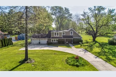 8689 Stearns Road, Olmsted Twp, OH 44138 - Photo 2