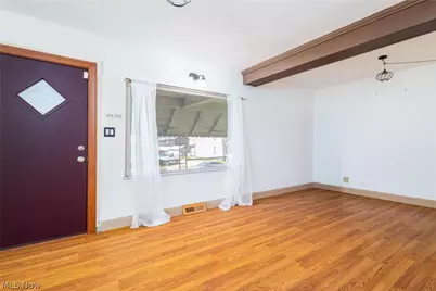942 Virginia Avenue, Follansbee, WV 26037 - Photo 8