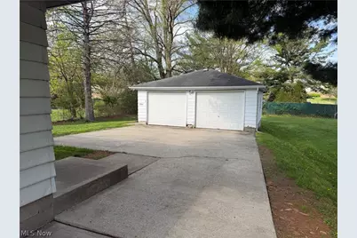 2227 Ogden Avenue NW, Warren, OH 44483 - Photo 2