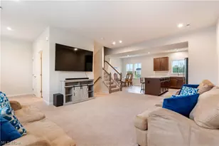 342 E Reno Dr, Louisville, OH 44641 - Photo 12