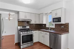 33276 Tallyho Dr, Solon, OH 44139 - Photo 10