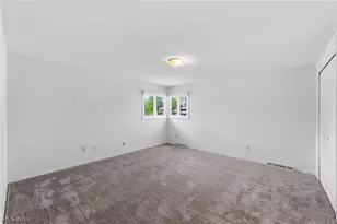 33276 Tallyho Dr, Solon, OH 44139 - Photo 18