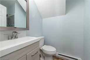 404 Oaknoll Dr, Amherst, OH 44001 - Photo 20