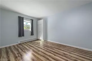 404 Oaknoll Dr, Amherst, OH 44001 - Photo 24