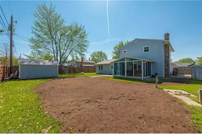 404 Oaknoll Drive, Amherst, OH 44001 - Photo 44
