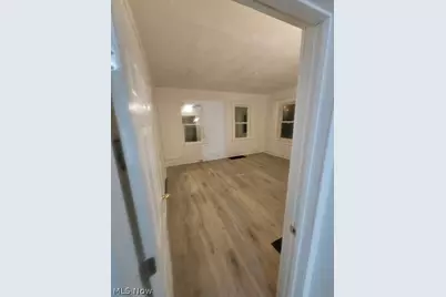 672 3rd Street SE, Massillon, OH 44646 - Photo 10