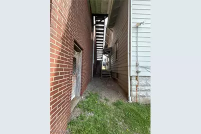 2526 Sunset Boulevard #2, Steubenville, OH 43952 - Photo 10