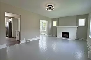 696 E Ohio Ave, Sebring, OH 44672 - Photo 12