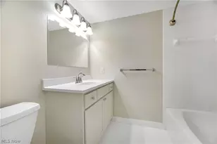 12550 Lake Ave, Oakwood, OH 44107 - Photo 16