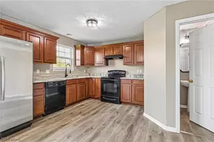 38210 Kingston Dr, North Ridgeville, OH 44039 - Photo 14