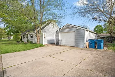 921 Euclid Avenue, Lorain, OH 44052 - Photo 2