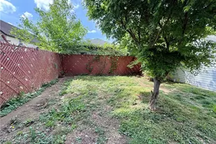 802 28th St, Vienna, WV 26105 - Photo 36