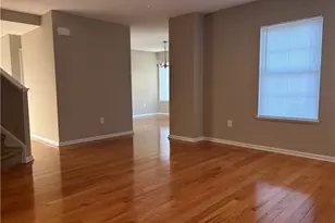 1913 E 86th St, Loveland, OH 44106 - Photo 4