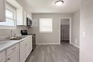 2014 Pole Ave, Lorain, OH 44052 - Photo 2