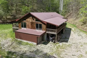 123 Foxtrot Rd, Looneyville, WV 25259 - Photo 2