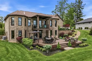 147 Heron Bay Dr, Poland, OH 44514 - Photo 2