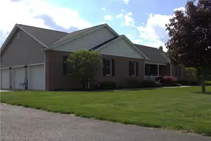 3660 Michelle Ln, Zanesville, OH 43701 - Photo 2