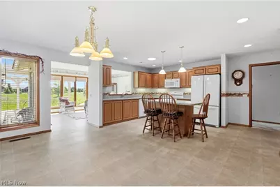 33037 Pebblebrook Drive, North Ridgeville, OH 44039 - Photo 16