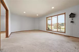 33037 Pebblebrook Dr, North Ridgeville, OH 44039 - Photo 18